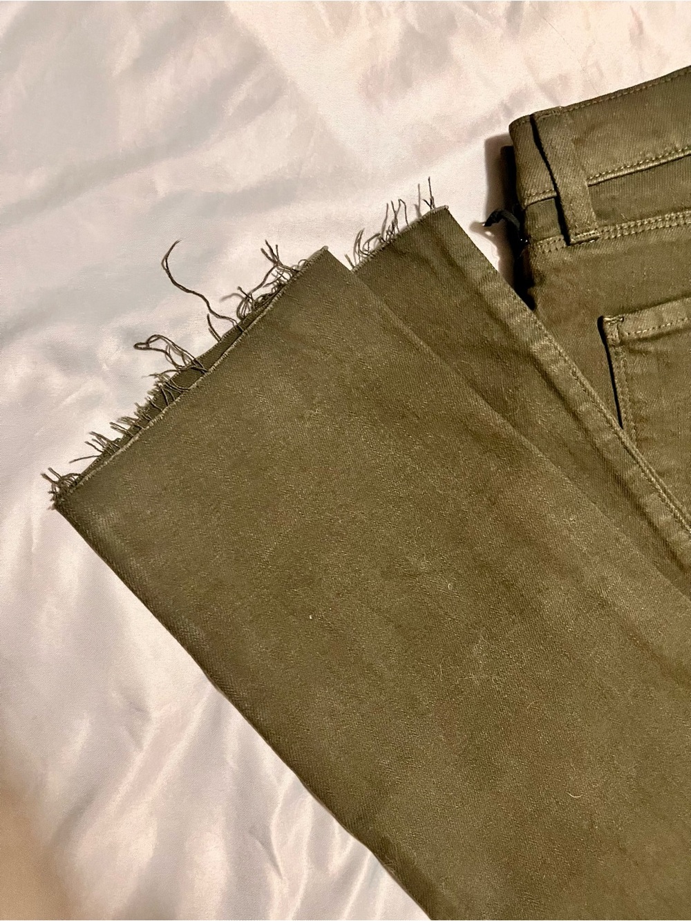 L'AGENCE NWT Sada High Rise Crop Slim Jeans Army Green Denim Size 25 Fits 26 - Picture 9 of 10
